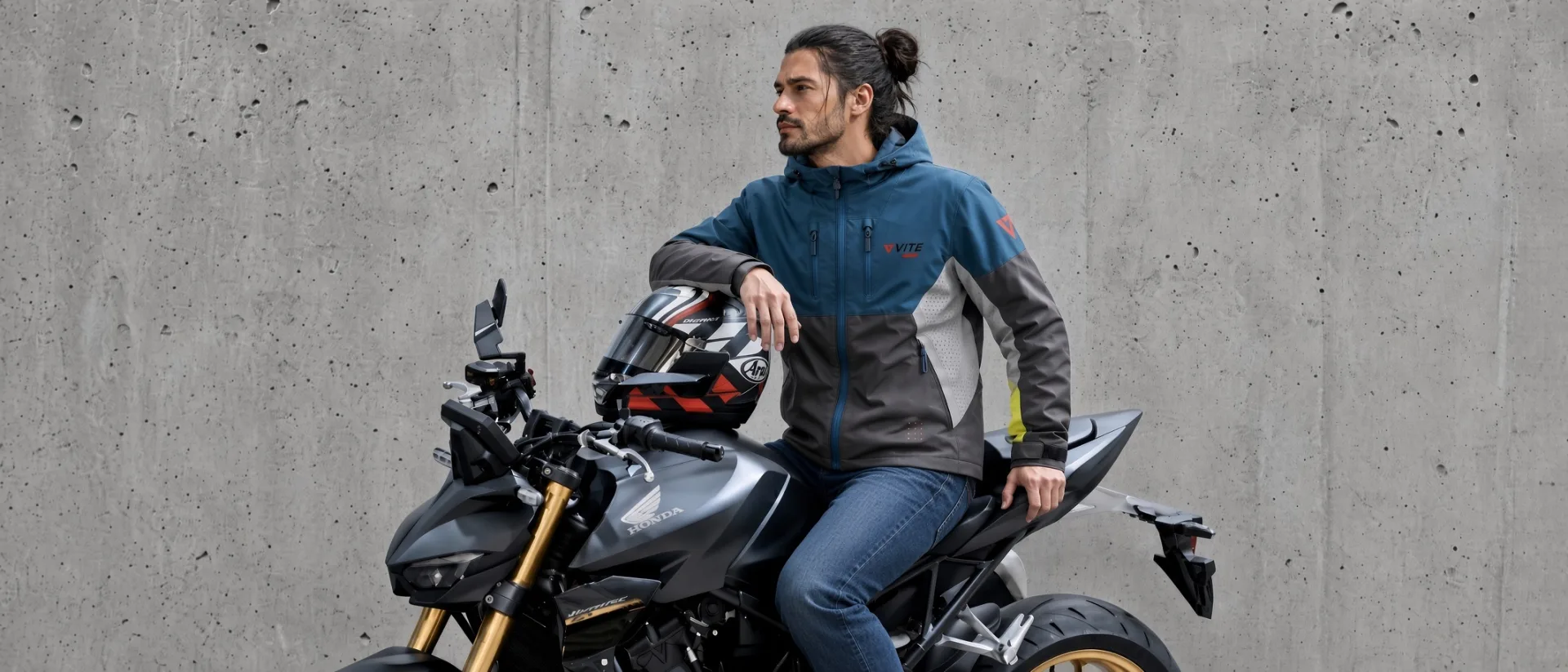 Rider wearing the Flux Lite jacket